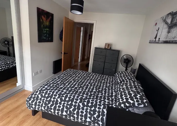 Cosy Private Room With Private Bathroom - Your Perfect Gateway!